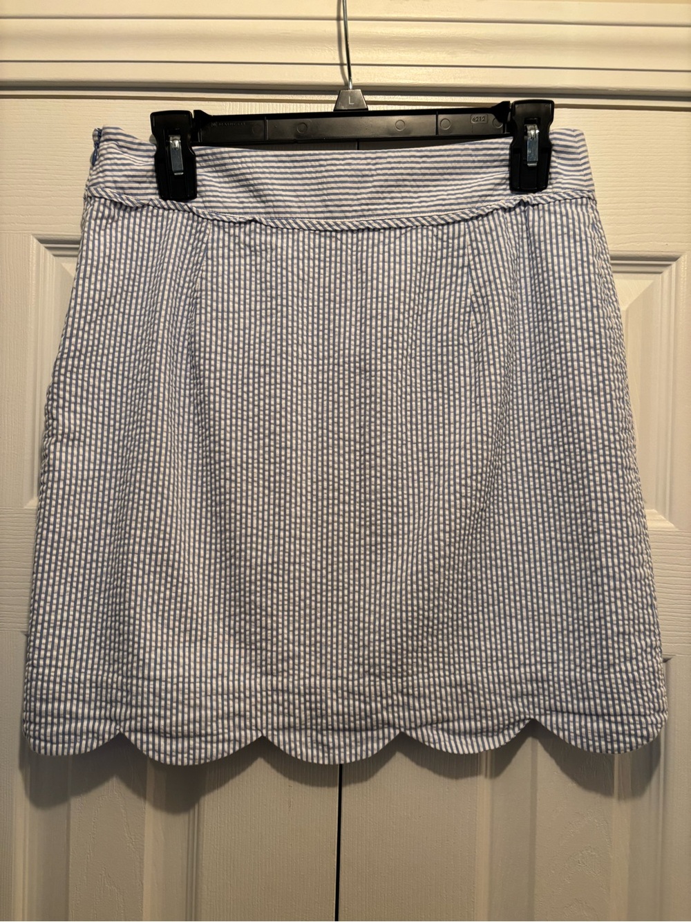 Classic Vineyard Vines Blue and White Seersucker Scallop Hem Skirt